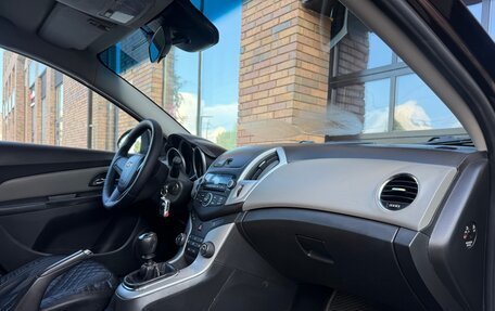 Chevrolet Cruze II, 2013 год, 590 000 рублей, 10 фотография