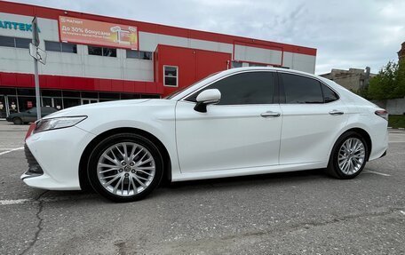 Toyota Camry, 2018 год, 2 450 000 рублей, 3 фотография