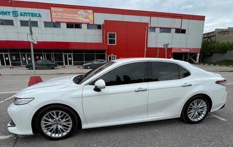 Toyota Camry, 2018 год, 2 450 000 рублей, 4 фотография