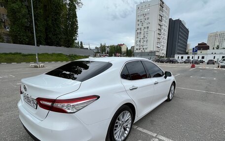 Toyota Camry, 2018 год, 2 450 000 рублей, 10 фотография