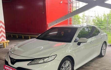 Toyota Camry, 2018 год, 2 450 000 рублей, 2 фотография