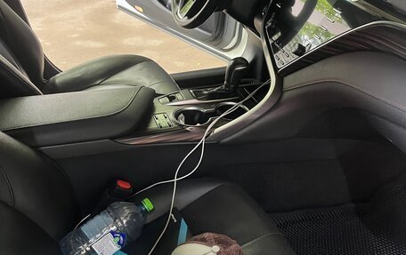 Toyota Camry, 2018 год, 2 450 000 рублей, 15 фотография