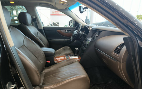 Infiniti QX70, 2016 год, 1 999 000 рублей, 13 фотография