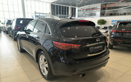 Infiniti QX70, 2016 год, 1 999 000 рублей, 8 фотография