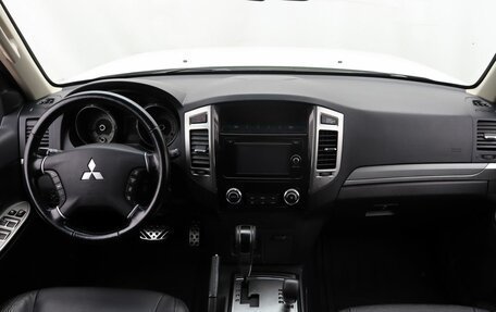 Mitsubishi Pajero IV, 2014 год, 2 649 000 рублей, 14 фотография