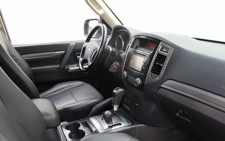 Mitsubishi Pajero IV, 2014 год, 2 649 000 рублей, 10 фотография