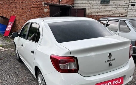 Renault Logan II, 2018 год, 750 000 рублей, 4 фотография