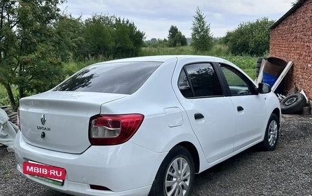 Renault Logan II, 2018 год, 750 000 рублей, 2 фотография