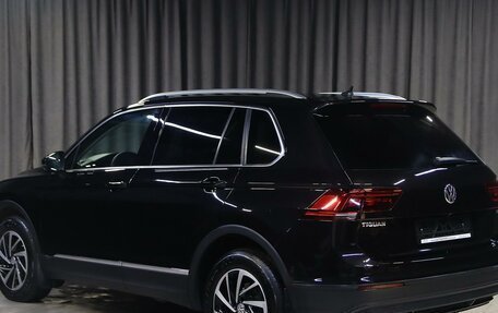 Volkswagen Tiguan II, 2018 год, 2 199 000 рублей, 4 фотография