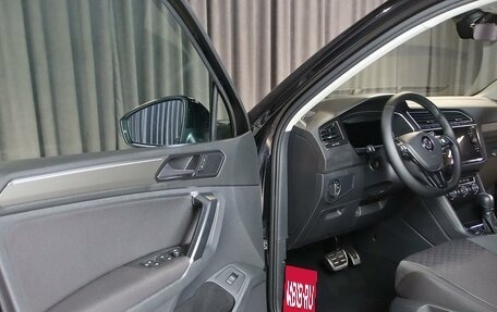 Volkswagen Tiguan II, 2018 год, 2 199 000 рублей, 7 фотография