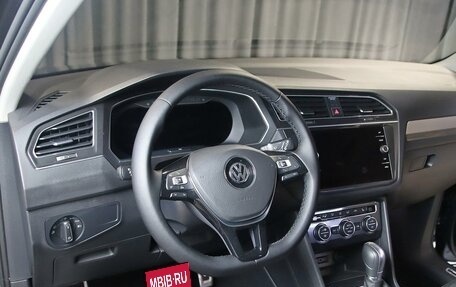 Volkswagen Tiguan II, 2018 год, 2 199 000 рублей, 8 фотография