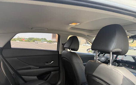 Hyundai Elantra, 2022 год, 1 246 000 рублей, 17 фотография