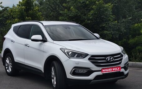 Hyundai Santa Fe III рестайлинг, 2017 год, 1 990 000 рублей, 1 фотография
