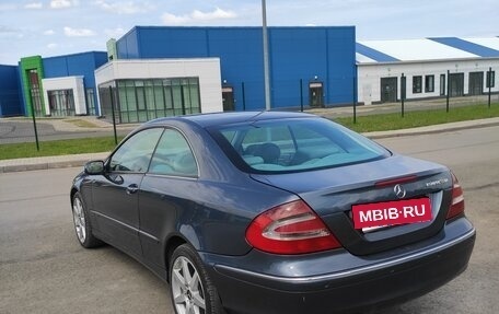 Mercedes-Benz CLK-Класс, 2003 год, 690 000 рублей, 3 фотография