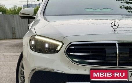 Mercedes-Benz E-Класс, 2021 год, 4 200 000 рублей, 2 фотография