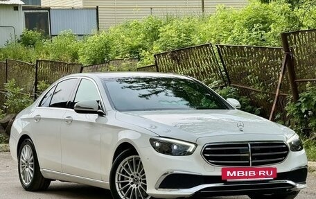 Mercedes-Benz E-Класс, 2021 год, 4 200 000 рублей, 5 фотография