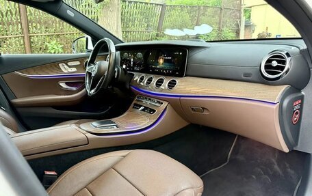 Mercedes-Benz E-Класс, 2021 год, 4 200 000 рублей, 19 фотография