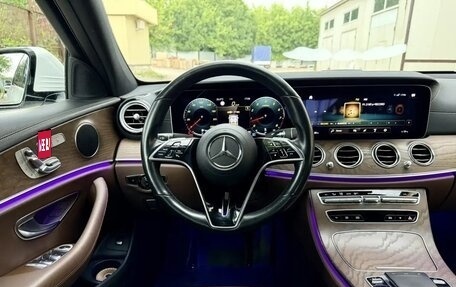Mercedes-Benz E-Класс, 2021 год, 4 200 000 рублей, 22 фотография