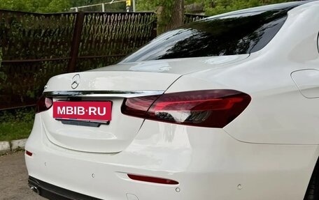 Mercedes-Benz E-Класс, 2021 год, 4 200 000 рублей, 12 фотография