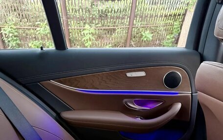 Mercedes-Benz E-Класс, 2021 год, 4 200 000 рублей, 26 фотография