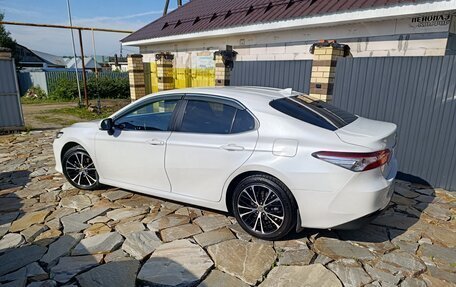 Toyota Camry, 2020 год, 3 350 000 рублей, 3 фотография