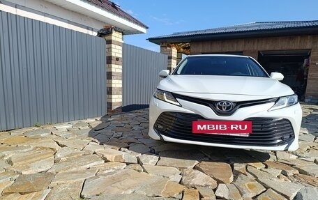 Toyota Camry, 2020 год, 3 350 000 рублей, 2 фотография