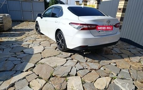 Toyota Camry, 2020 год, 3 350 000 рублей, 5 фотография