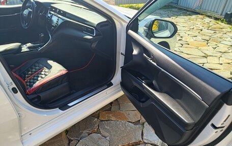 Toyota Camry, 2020 год, 3 350 000 рублей, 8 фотография