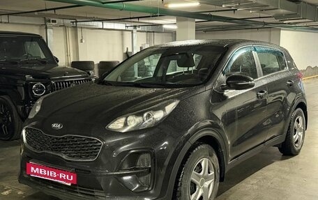 KIA Sportage IV рестайлинг, 2019 год, 2 100 000 рублей, 3 фотография
