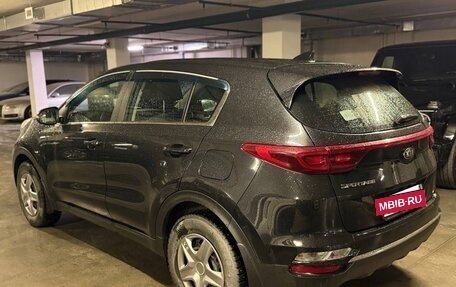 KIA Sportage IV рестайлинг, 2019 год, 2 100 000 рублей, 8 фотография