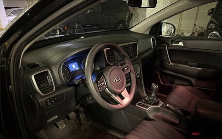 KIA Sportage IV рестайлинг, 2019 год, 2 100 000 рублей, 10 фотография