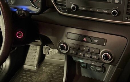 KIA Sportage IV рестайлинг, 2019 год, 2 100 000 рублей, 13 фотография