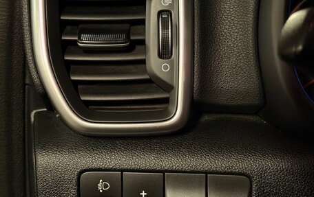 KIA Sportage IV рестайлинг, 2019 год, 2 100 000 рублей, 21 фотография