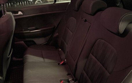 KIA Sportage IV рестайлинг, 2019 год, 2 100 000 рублей, 25 фотография