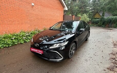 Toyota Camry, 2021 год, 2 900 000 рублей, 2 фотография