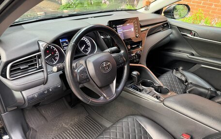 Toyota Camry, 2021 год, 2 900 000 рублей, 18 фотография
