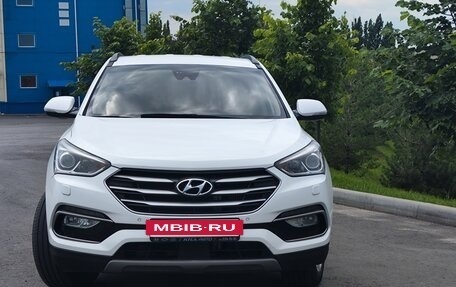 Hyundai Santa Fe III рестайлинг, 2017 год, 1 990 000 рублей, 2 фотография