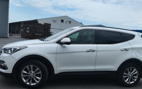 Hyundai Santa Fe III рестайлинг, 2017 год, 1 990 000 рублей, 4 фотография