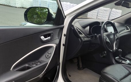 Hyundai Santa Fe III рестайлинг, 2017 год, 1 990 000 рублей, 8 фотография