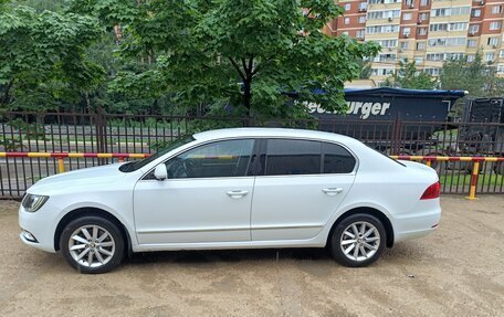 Skoda Superb III рестайлинг, 2014 год, 1 290 000 рублей, 2 фотография