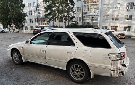 Toyota Camry, 2001 год, 290 000 рублей, 4 фотография