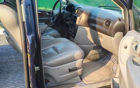 Chrysler Town & Country IV, 2004 год, 810 000 рублей, 7 фотография