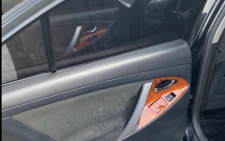 Toyota Camry, 2008 год, 900 000 рублей, 18 фотография
