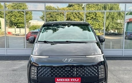 Hyundai Staria, 2023 год, 4 850 000 рублей, 1 фотография