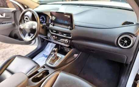 Hyundai Kona I, 2022 год, 1 688 000 рублей, 7 фотография