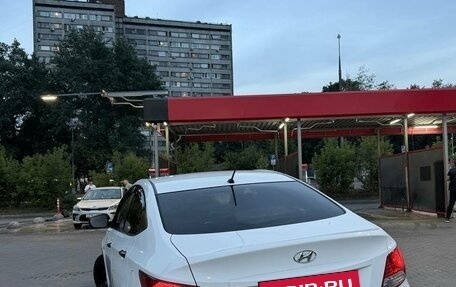 Hyundai Solaris II рестайлинг, 2013 год, 620 000 рублей, 5 фотография