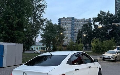 Hyundai Solaris II рестайлинг, 2013 год, 620 000 рублей, 9 фотография