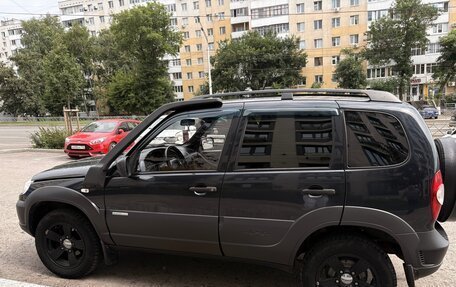Chevrolet Niva I рестайлинг, 2015 год, 680 000 рублей, 3 фотография