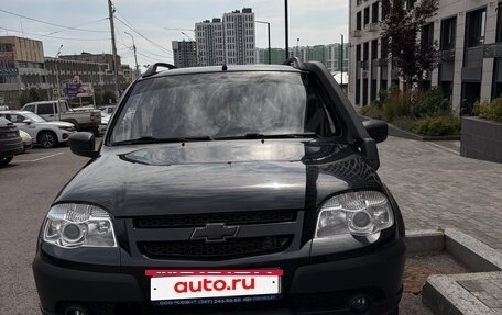 Chevrolet Niva I рестайлинг, 2015 год, 680 000 рублей, 2 фотография