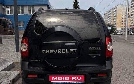 Chevrolet Niva I рестайлинг, 2015 год, 680 000 рублей, 6 фотография